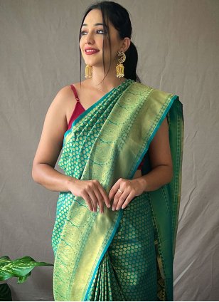 
                            Silk Weaving Traditional Saree in Green