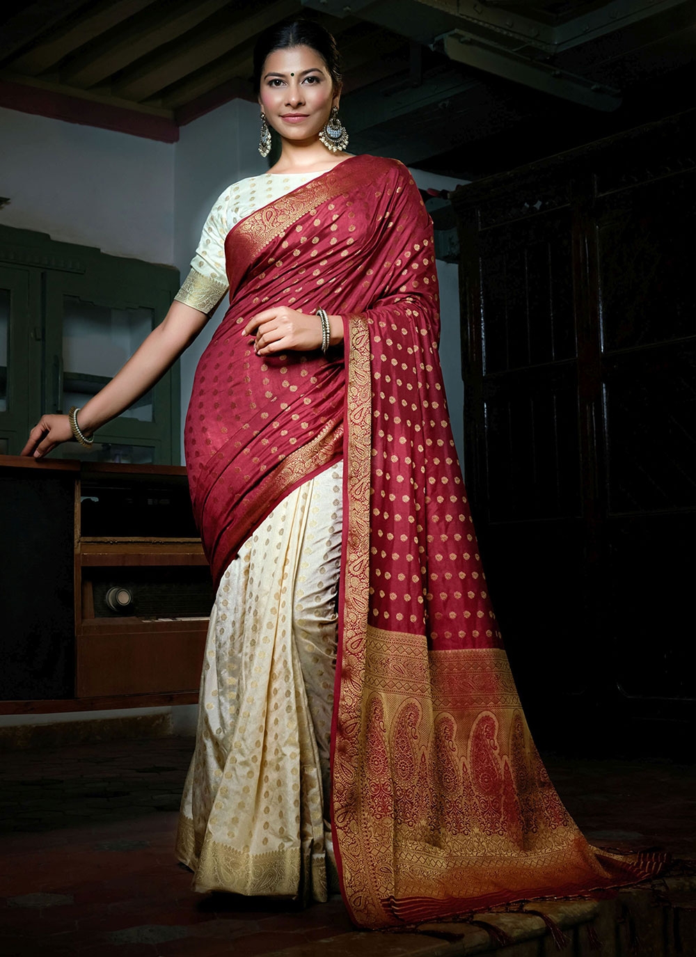 Buy Maroon & White Sarees for Women by SERONA FABRICS Online | Ajio.com