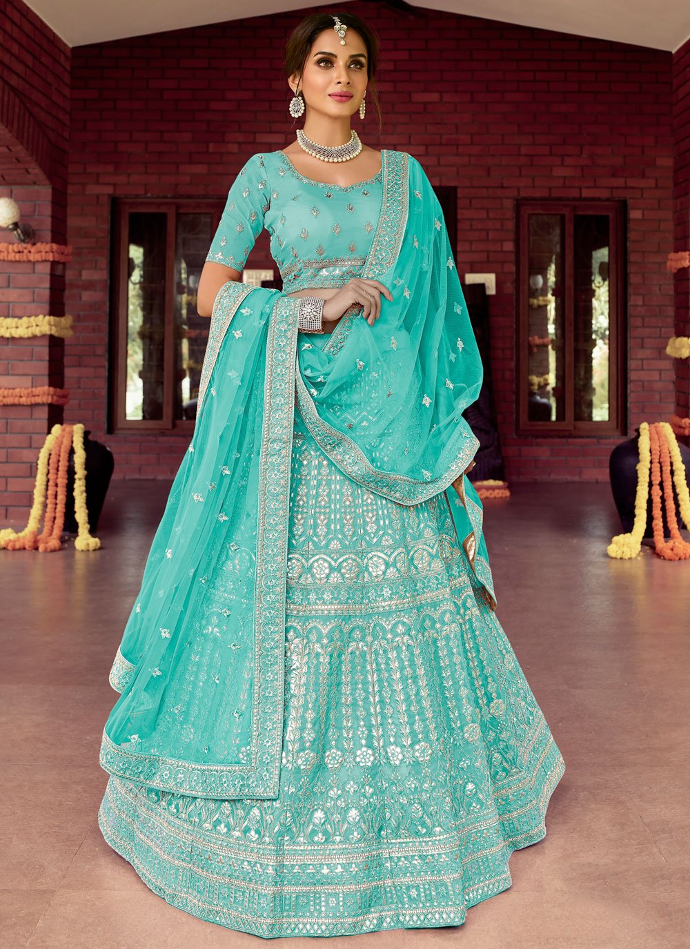 Traditional Chanderi Salwar Suits: Buy Latest Designs Online | Utsav Fashion
