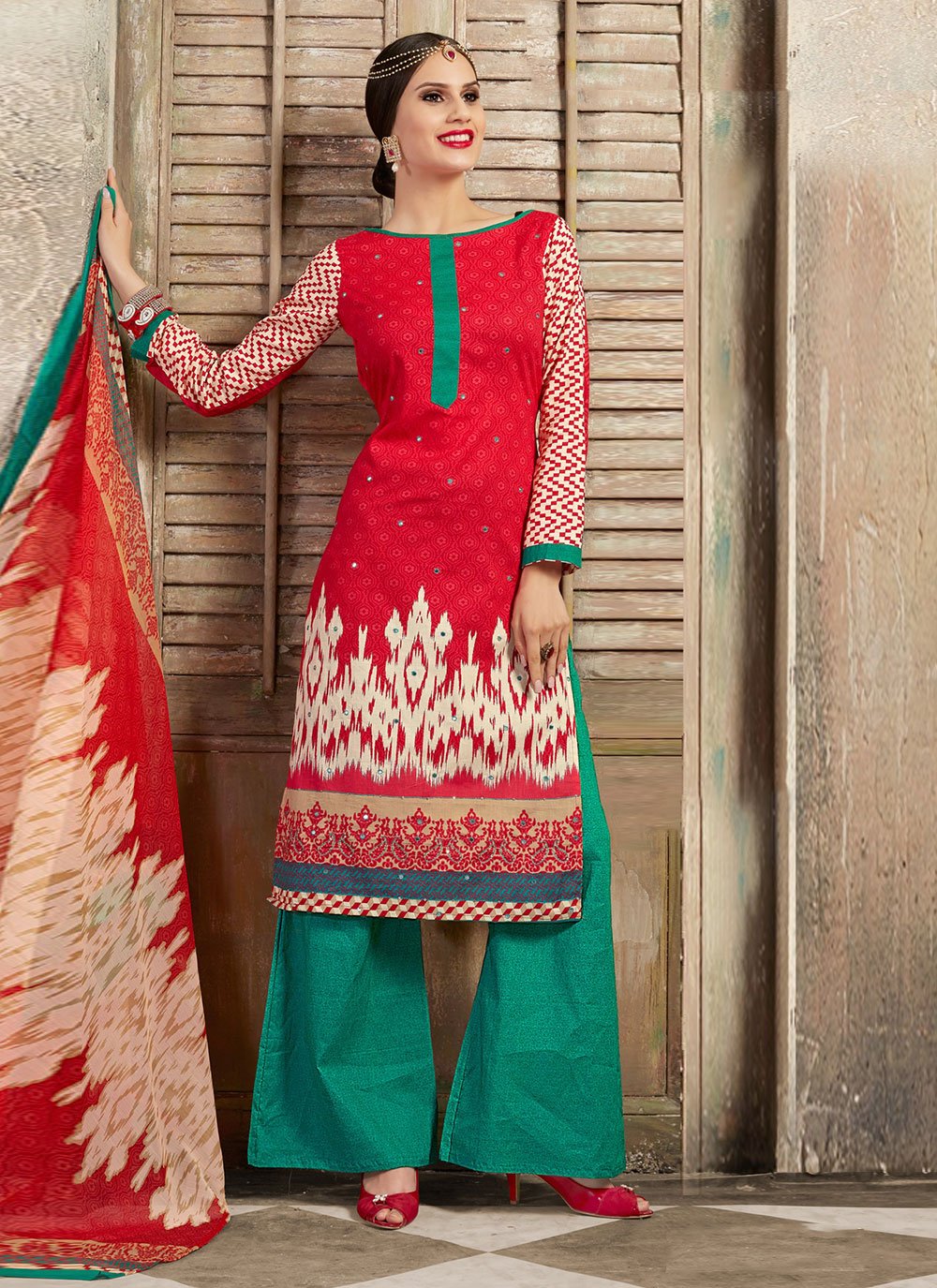 Buy Latest Indian Suits Online - Dark Green Floral Embroidery Traditional Salwar  Kameez At Hatkay