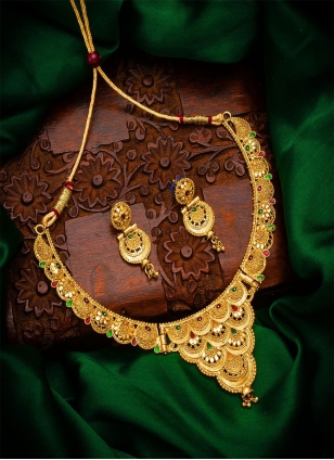 Gold Necklace and Earrings Jewellery Set for Women