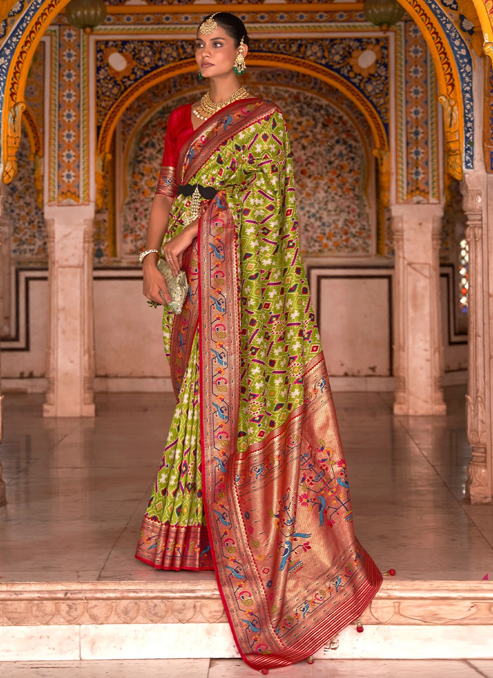 Patola Sarees: Buy Latest Indian Designer Patola Sarees Online - Utsav  Fashion