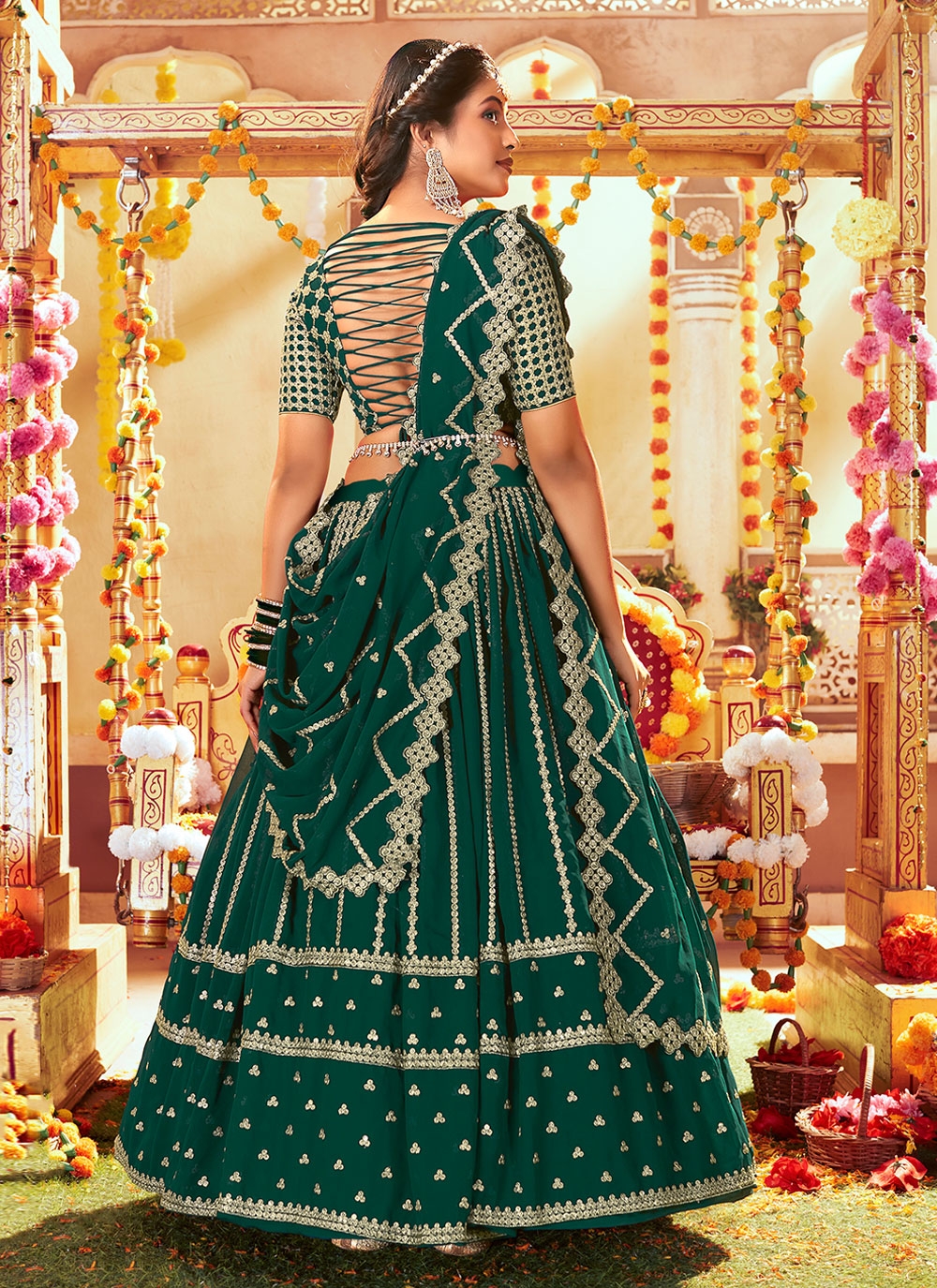 Stunning Bridal Lehengas For Reception — Shop Online And Look Your Best -  Shreya - Medium