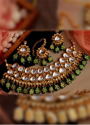 Perfervid Green Jewellery Set for Women
