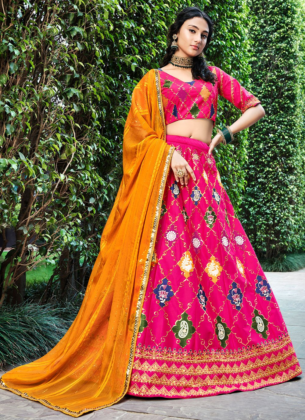 Shop Neon Green Thread Silk Wedding Lehenga Choli | Designer Lehenga Choli