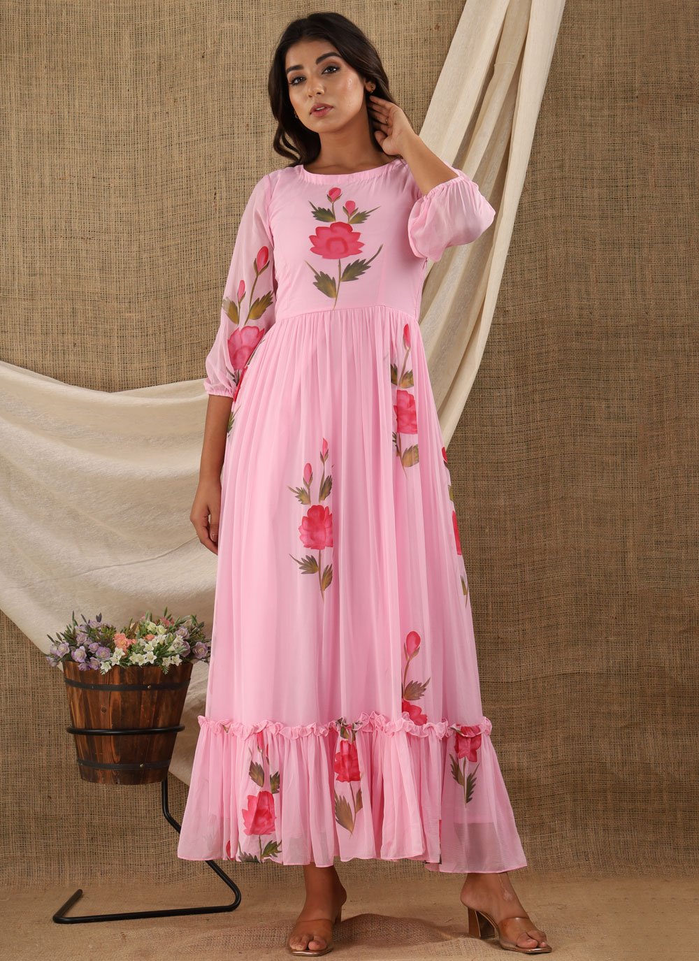 Casual Wear Sleeveless Ladies Long Printed Chiffon Kurti, Size: M-XXL, Wash  Care: Machine wash at Rs 755 in Jaipur