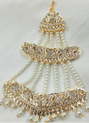 This Gold and White passa is Enhanced with Moti Work