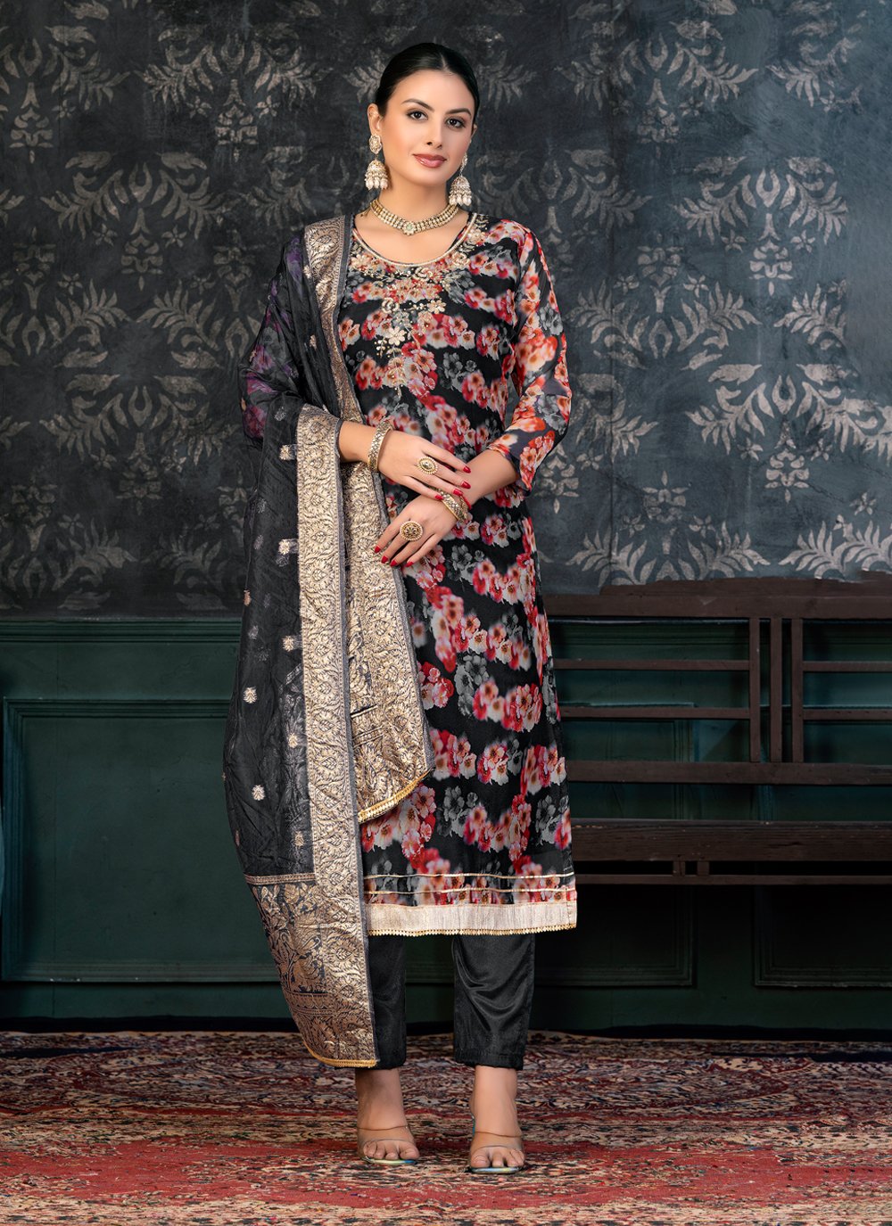 Black Heavy Designer Embroidered Work Traditional/Festive Special Salwar  Suit - Indian Heavy Anarkali Lehenga Gowns Sharara Sarees Pakistani Dresses  in USA/UK/Canada/UAE - IndiaBoulevard