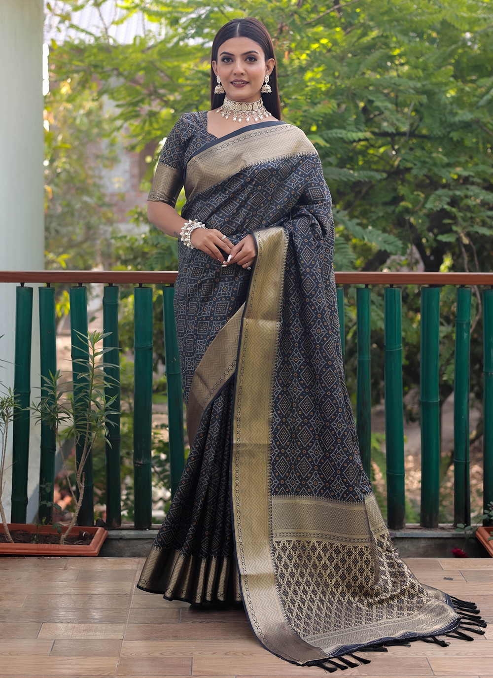 Buy Obsidian Black Patola Saree online-Karagiri