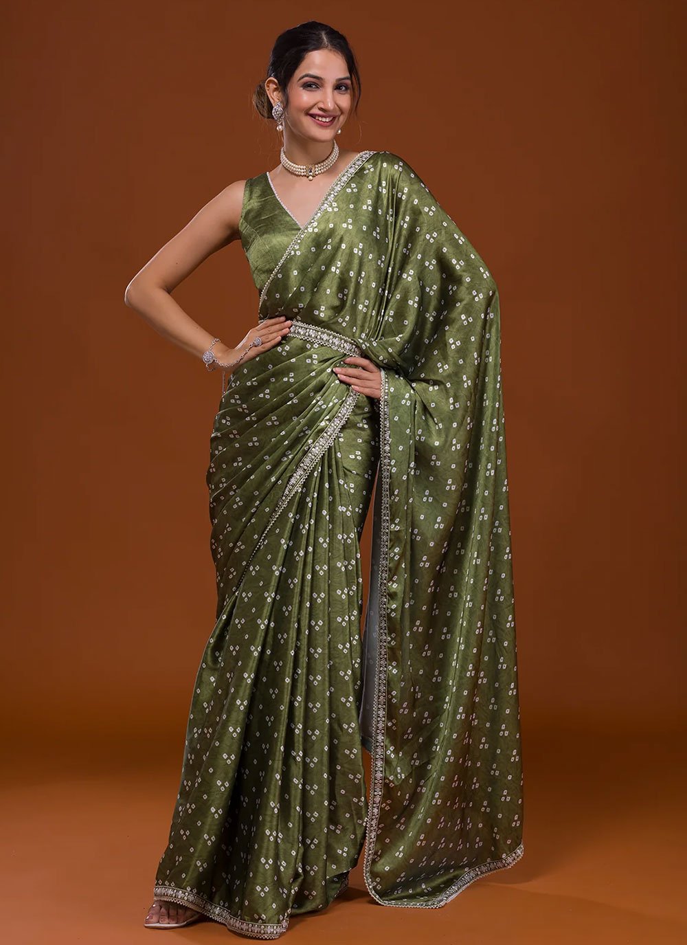 Buy Mehendi Green Sarees for Women by Winza Designer Online | Ajio.com