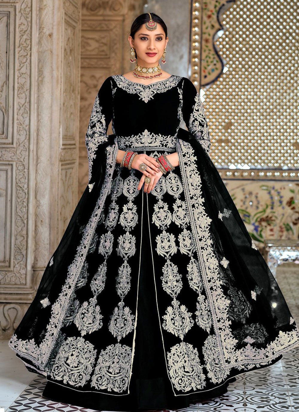 Black Colour Full Sleeve Gown | Full sleeve gowns, Gowns, Gowns with sleeves