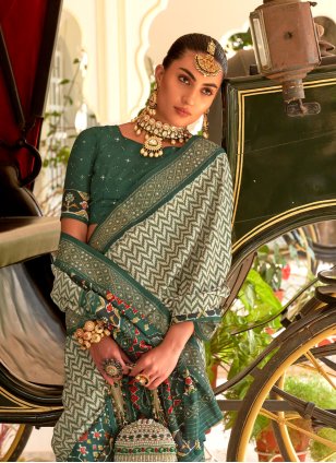 
                            Green Silk Weaving Classic Party Wear Sari