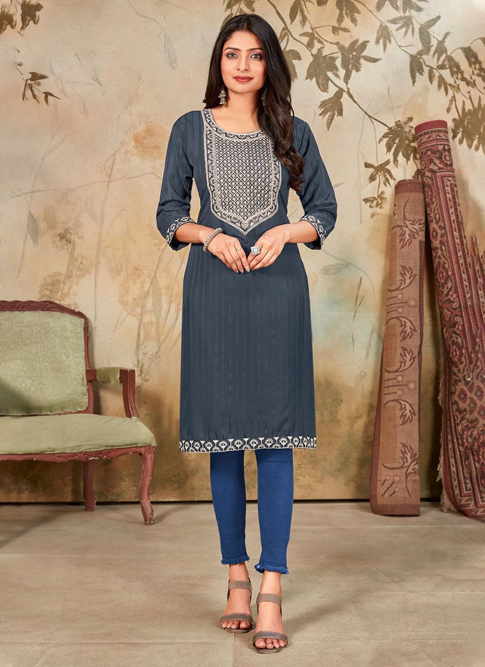 Amazon.com: ETHNIC EMPORIUM Punjabi Woman Silk Kurti & Organza Floral  Printed Dupatta Woman Salwar Kameez 7554 (blue, s) : Clothing, Shoes &  Jewelry
