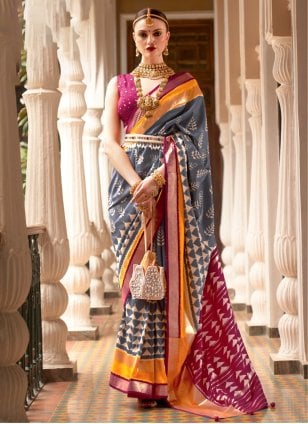 Buy Red Sarees for Women by Peachmode Online | Ajio.com