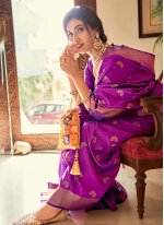Handloom silk Weaving Purple Contemporary Saree