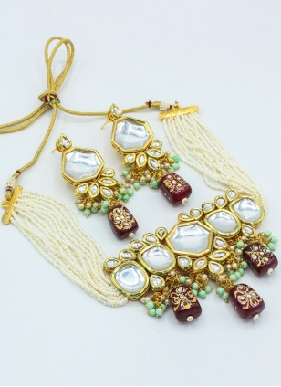 Maroon Alloy Jewellery Set