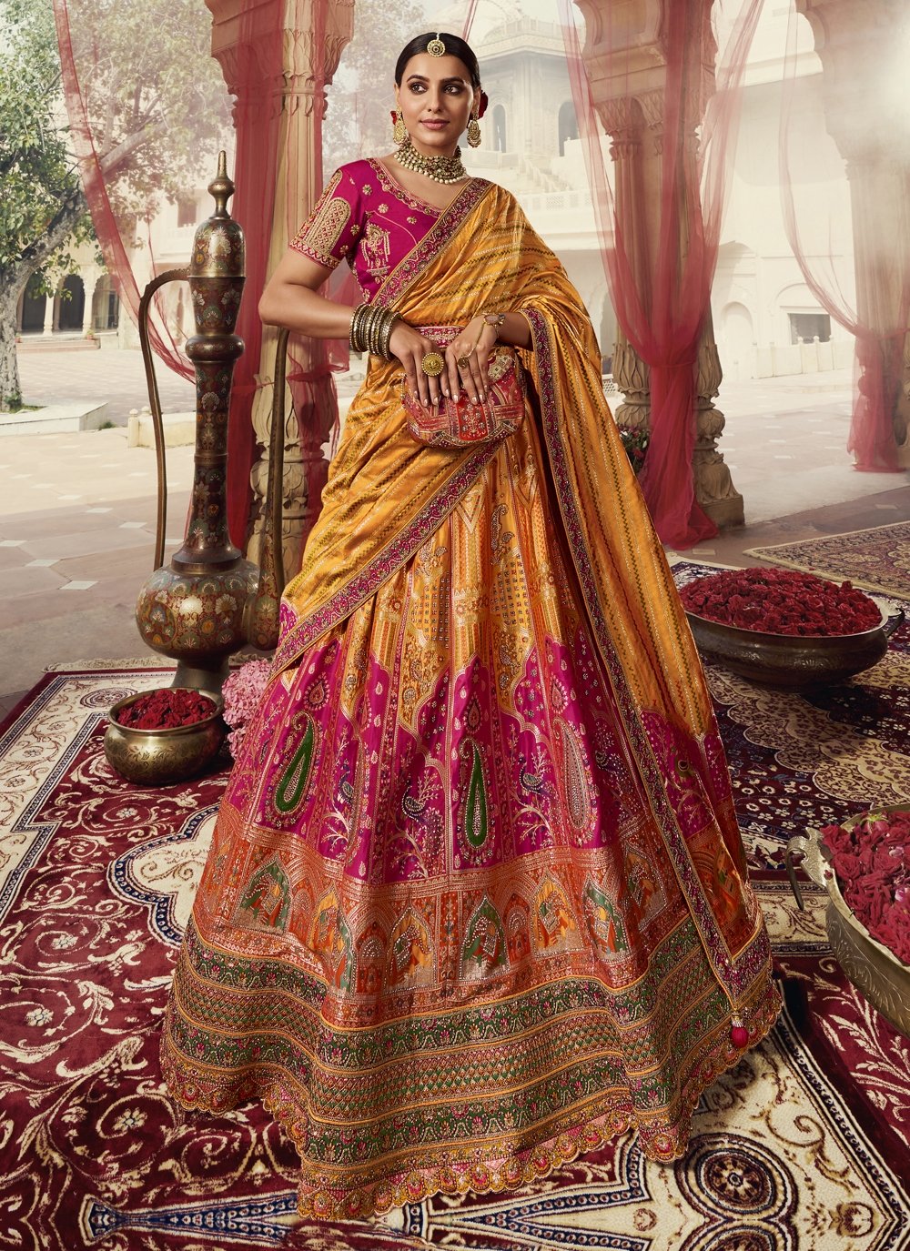 Buy Designer Banarasi Lehengas Online in Varanasi | Shanti Banaras