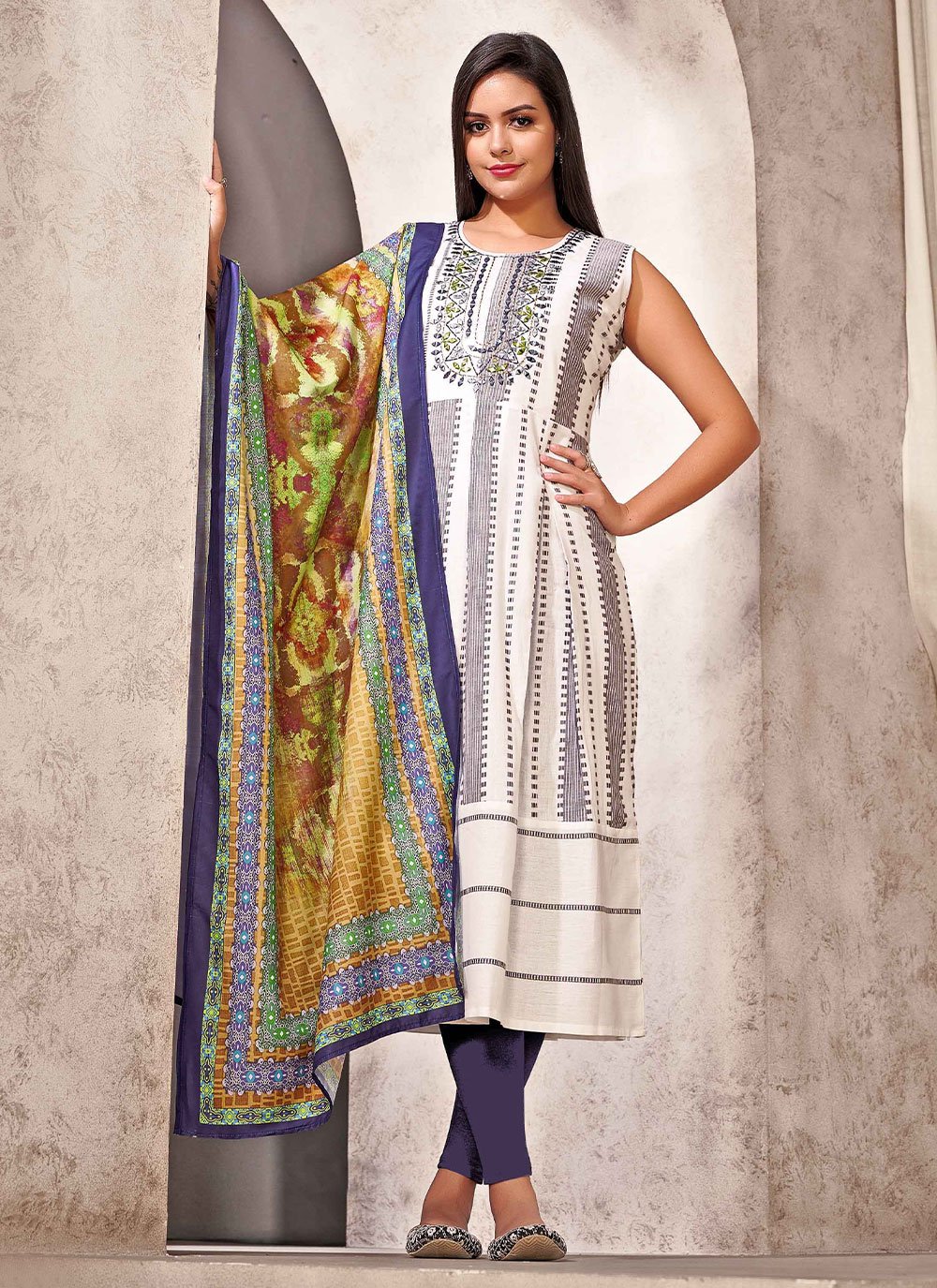 Page 6 | Indo Western Kurti- Buy Latest Indo Western Kurtis Online in India  | Utsav Fashion