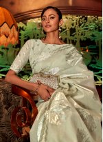 Off White Handloom Silk Weaving Classic Saree
