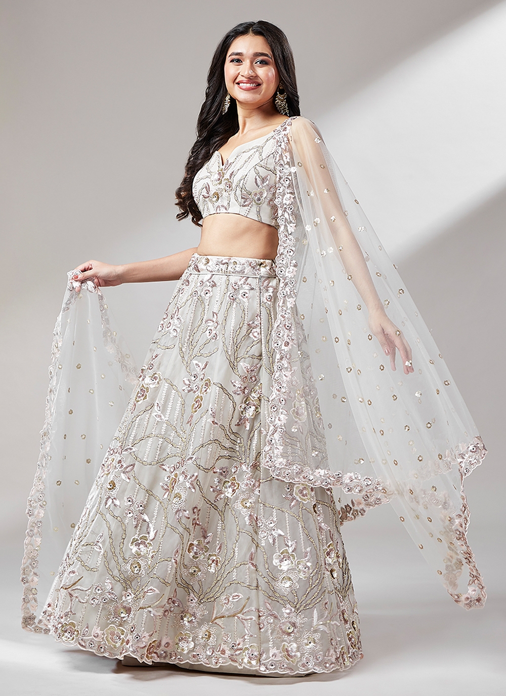 White Wedding Lehenga Cholis: Buy Latest Indian Designer White Wedding  Ghagra Cholis Online - Utsav Fashion