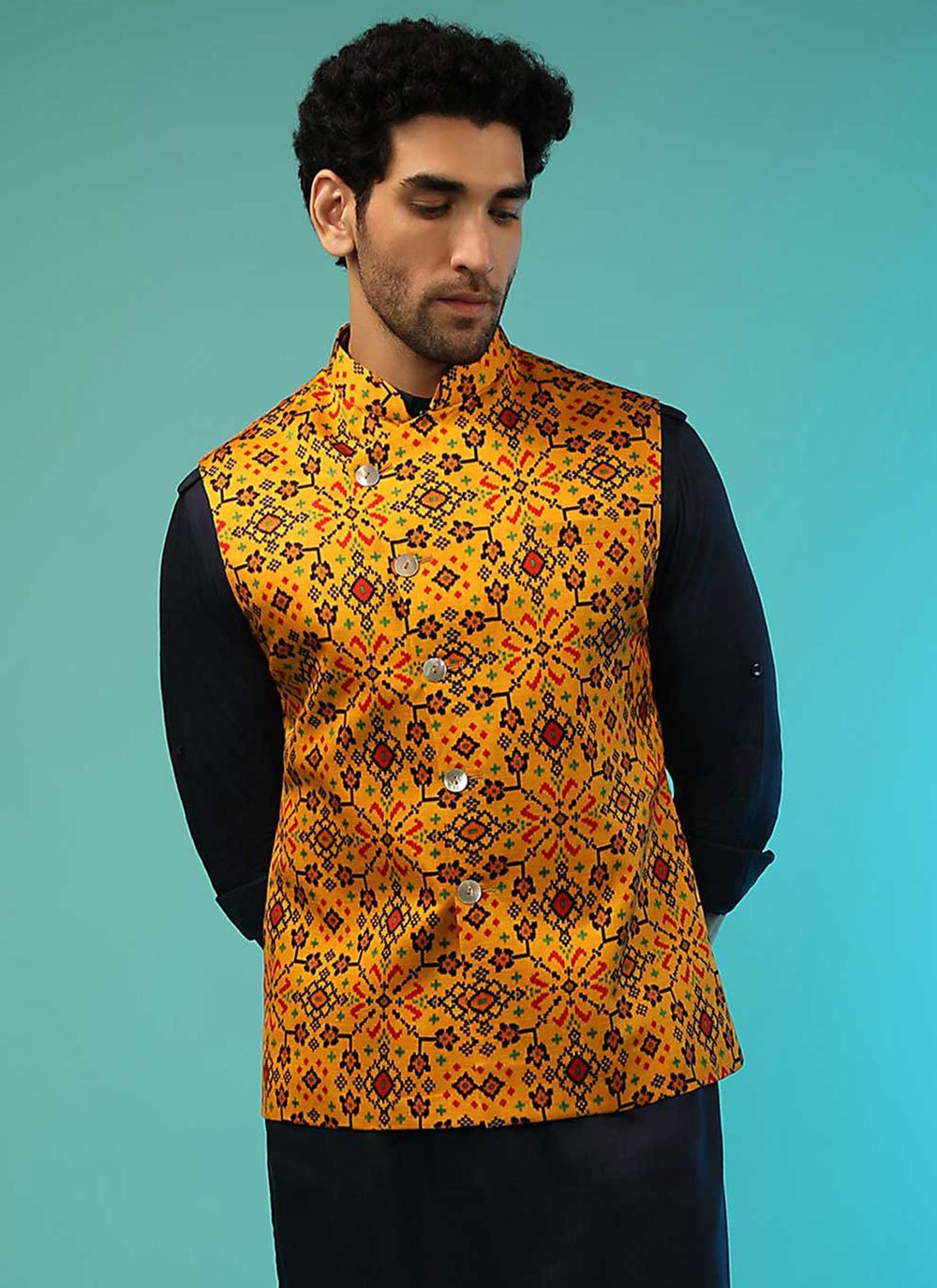 Buy Men's Silk Blend Black Kurta Pyjama & Mustard Nehru jacket Combo -  Sojanya Online at Best Price | Trendia