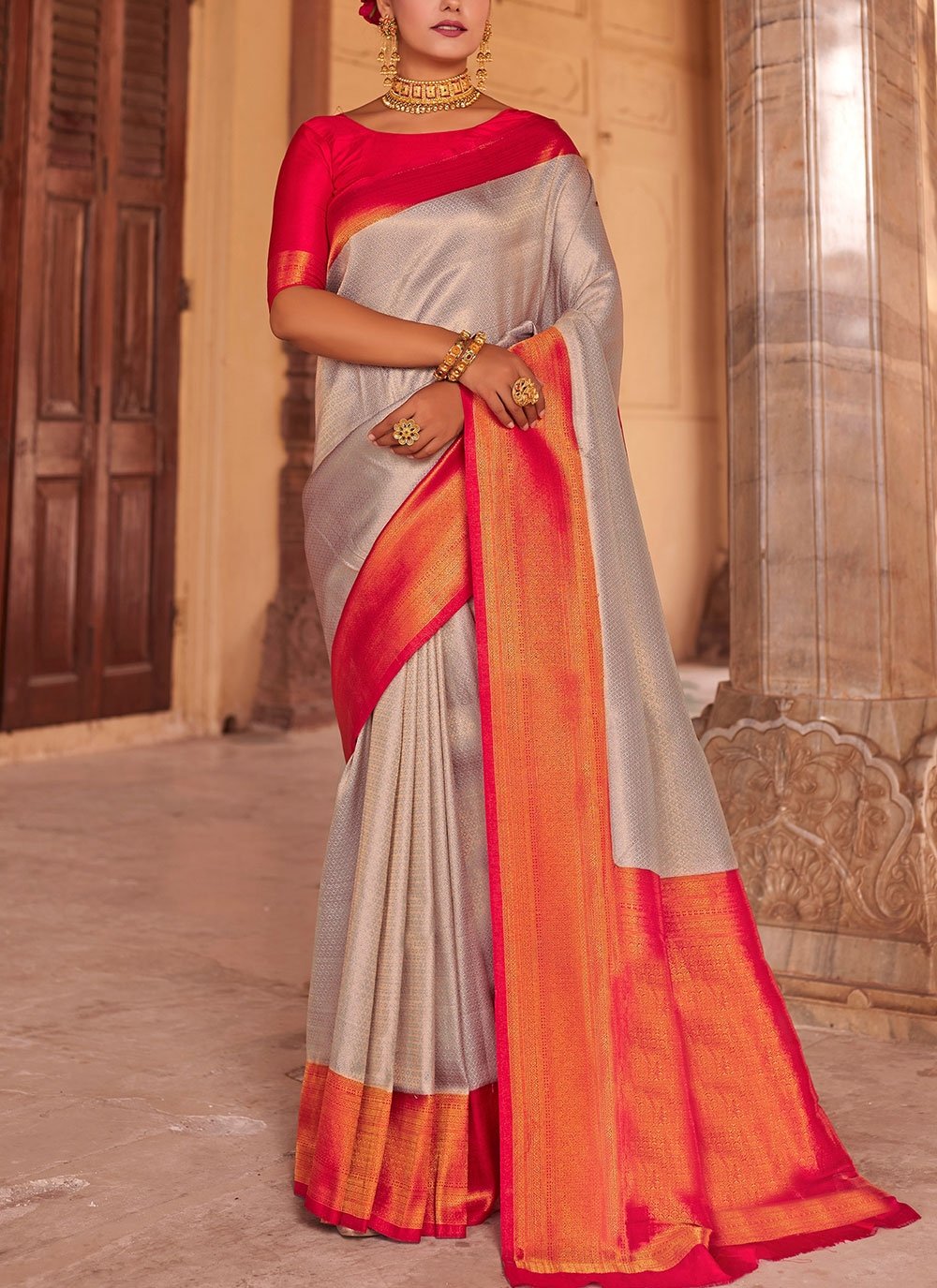 Red Art Silk Saree In Zari Woven Work 5421SR06