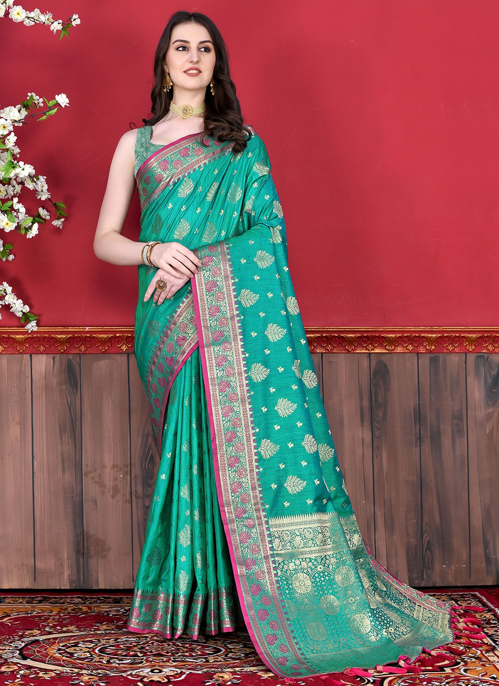 Buy Purple Katan Silk Kadwa Weave Floral Banarasi Handwoven Saree For Women  by Naaritva India Online at Aza Fashions.