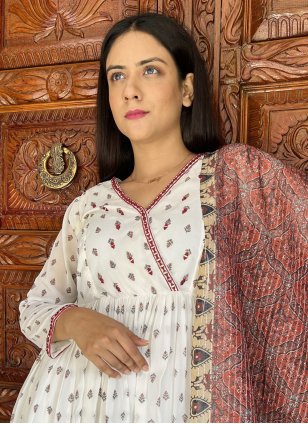 White Georgette Digital Print Readymade Salwar Suits