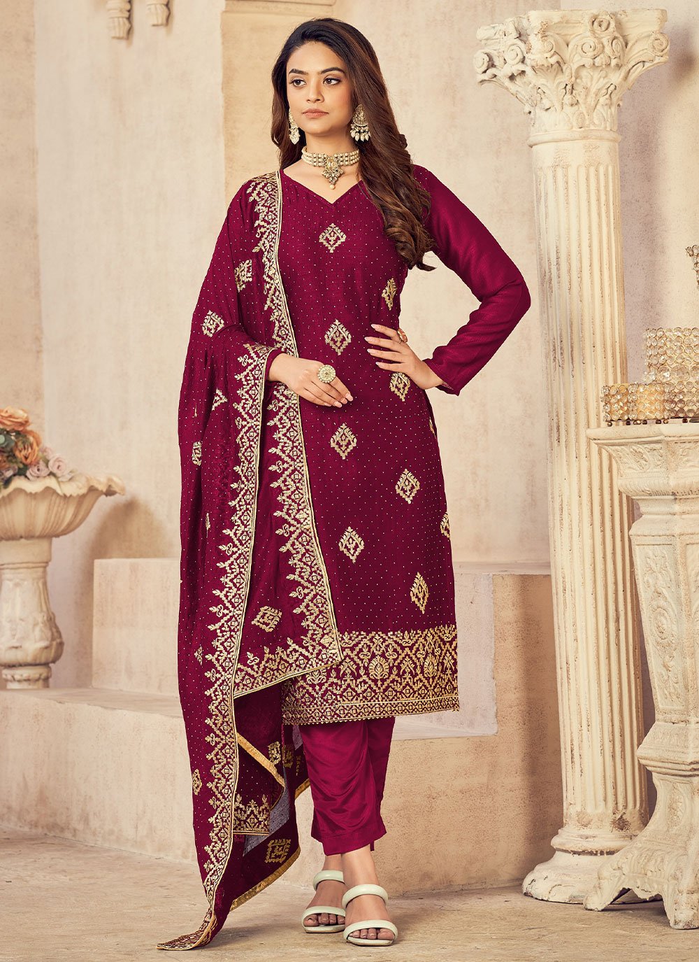 How To Dress Up Stylish In Salwar Suit For Eid 2023 | KALKI Fashion Blogs
