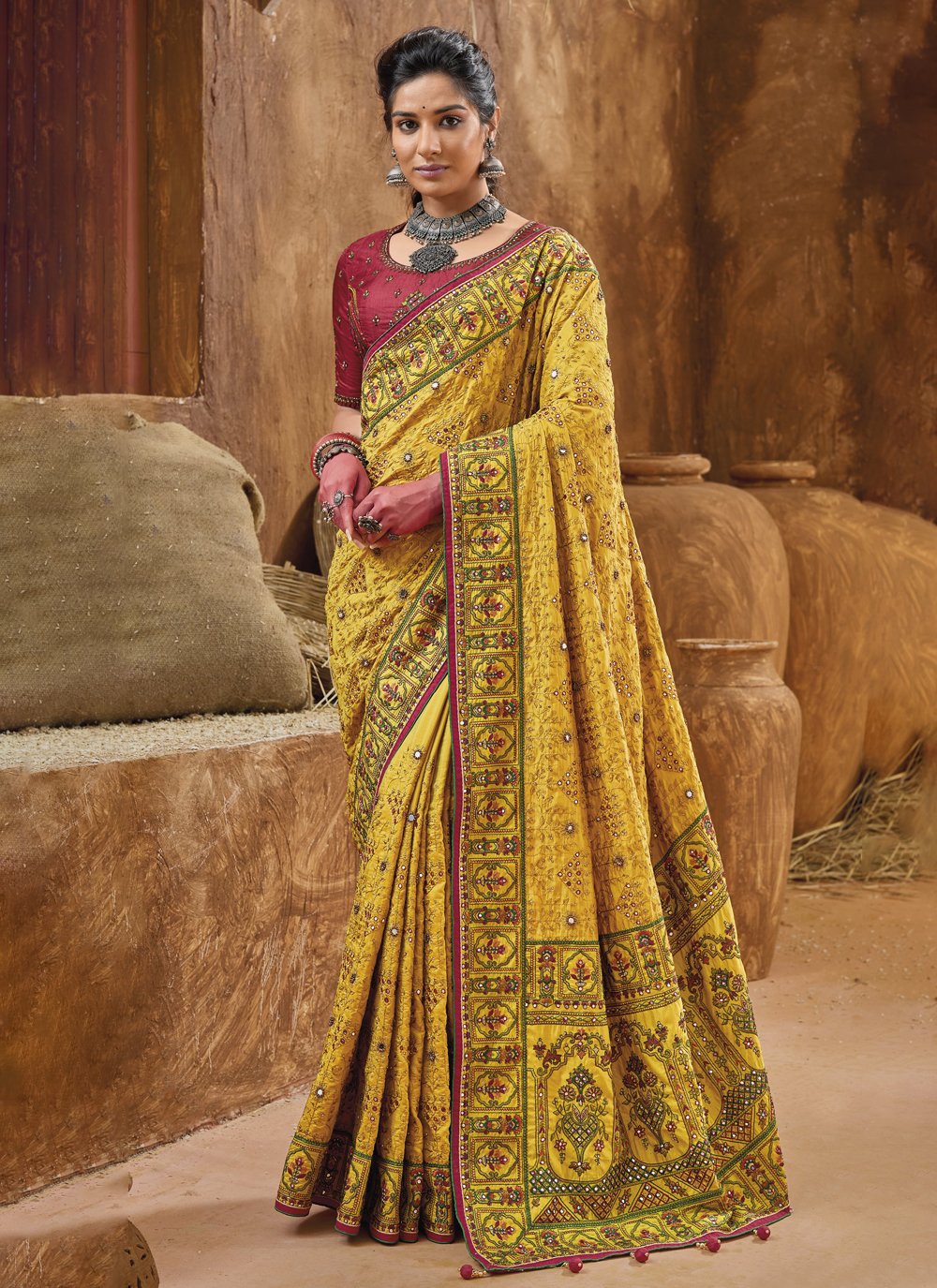 Priya Fashion Printed Designer Yellow Saree at Rs 795 | Exclusive Saree in  Surat | ID: 12395081255
