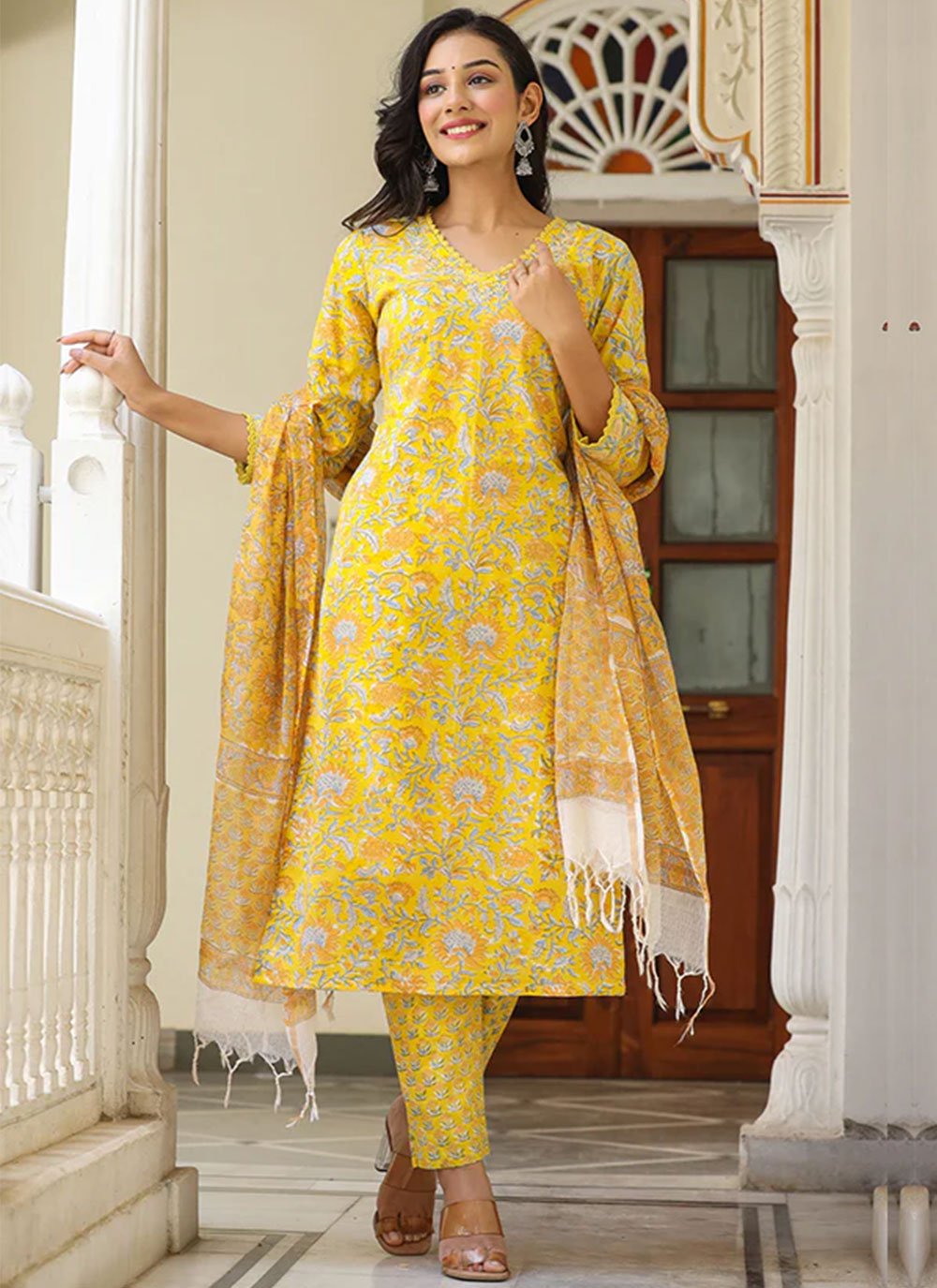 SIRIL Women's Poly Cotton Unstitched Salwar Suit Material, 2 Mtr Printed  Poly Cotton Salwar Suit With Georgette Printed Dupatta (1196D1392_Black) :  Amazon.in: Fashion