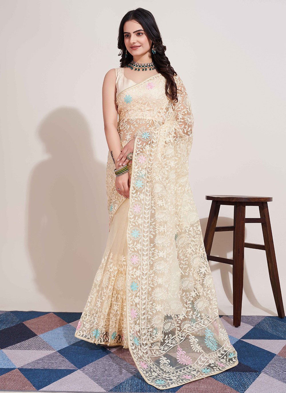 Buy Off White Saree/Sari Online In USA, UAE, CA, UK! Order Now!