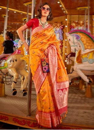 Yellow Handloom Silk Weaving Trendy Sari